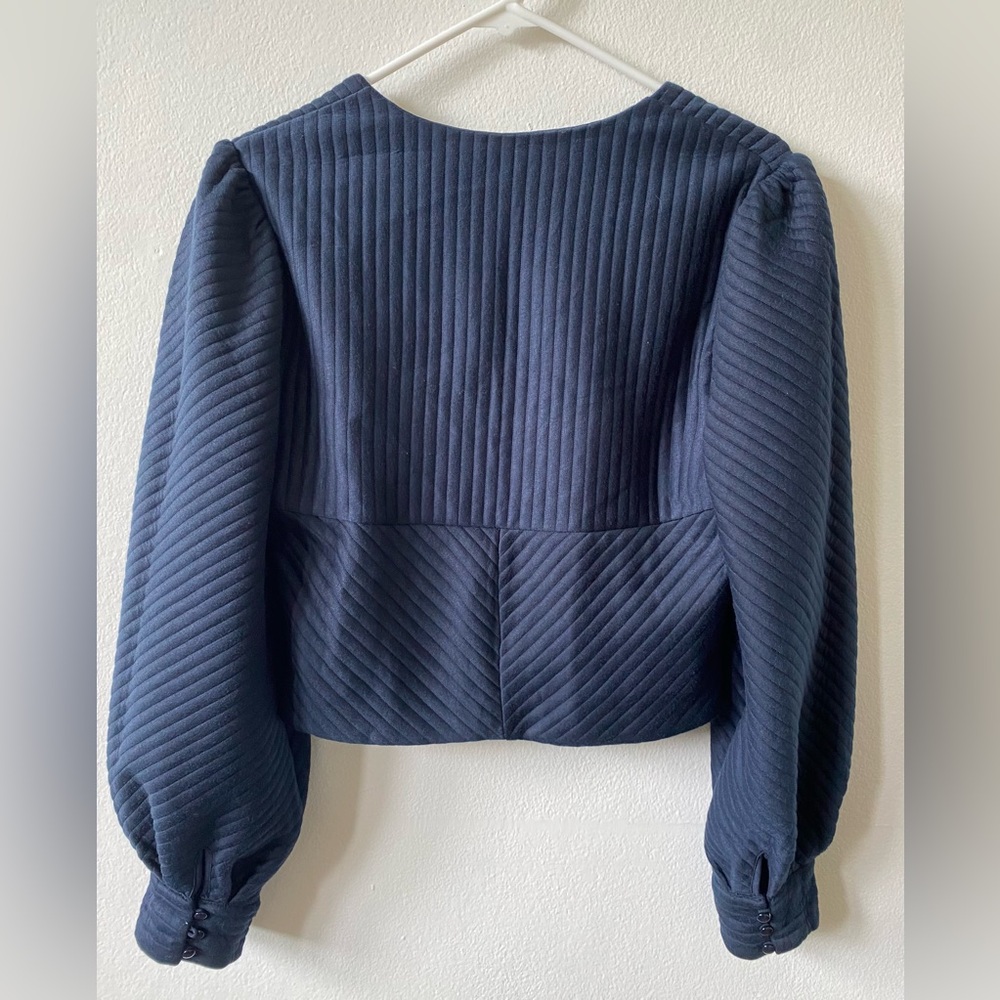 NWT Antropologie Eri + Ali brand quilted crop top, featuring a v-neckline L - Picture 3 of 3
